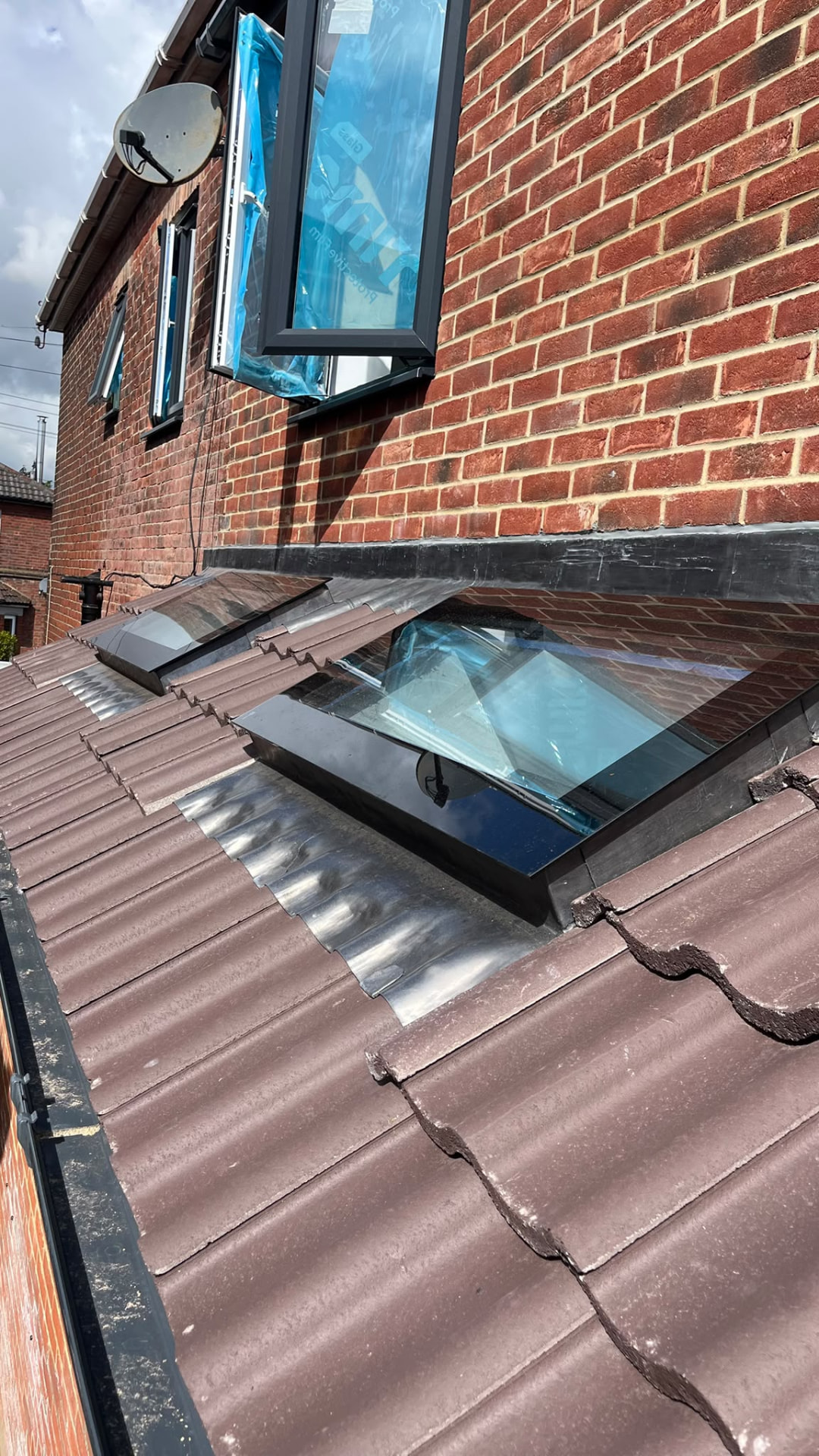 Roof weatherproofing, lead flashing and rooflight installation completed by BMS